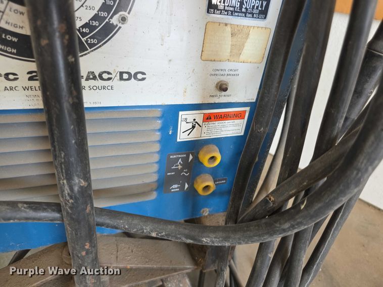 image for item EV2131 Miller Dialarc 250 ac/dc welder welder
