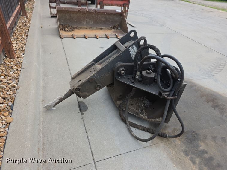 image for item EV2132 Bobcat  skid steer breaker