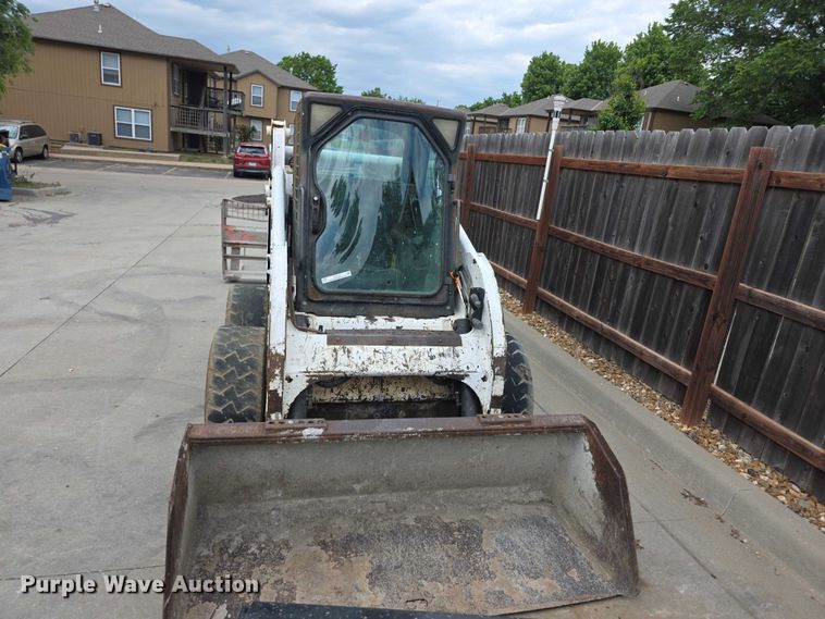 image for item EV2134 2001 Bobcat 773 skid steer loader