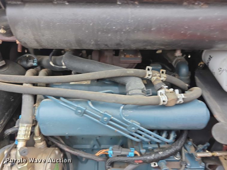 image for item EV2134 2001 Bobcat 773 skid steer loader