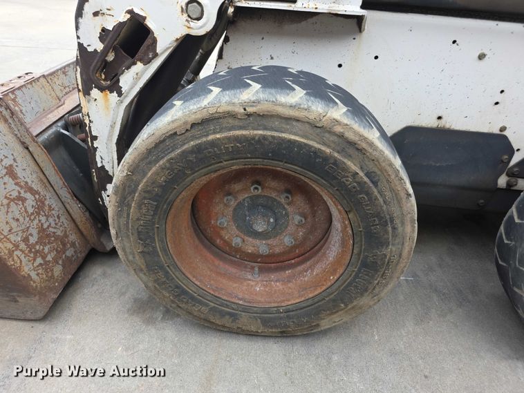 image for item EV2134 2001 Bobcat 773 skid steer loader