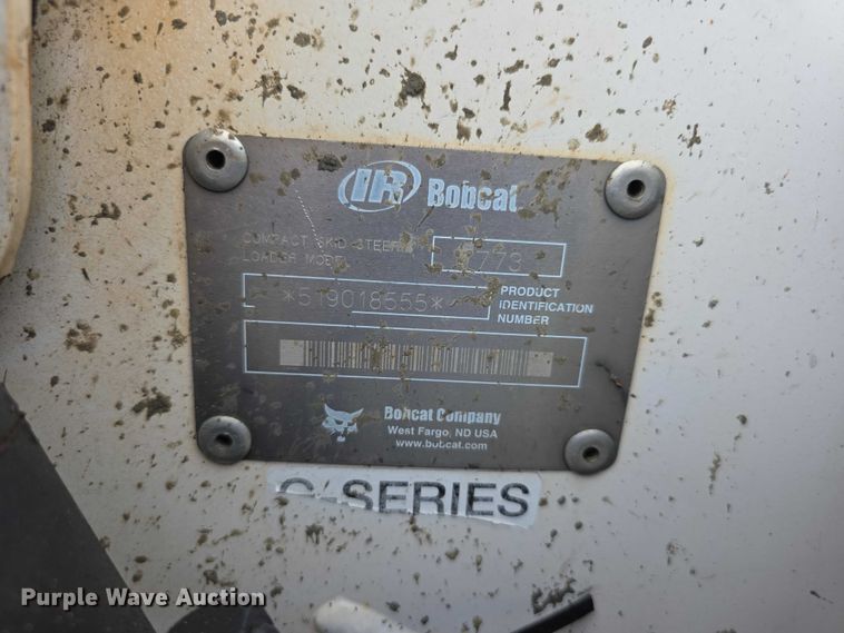 image for item EV2134 2001 Bobcat 773 skid steer loader