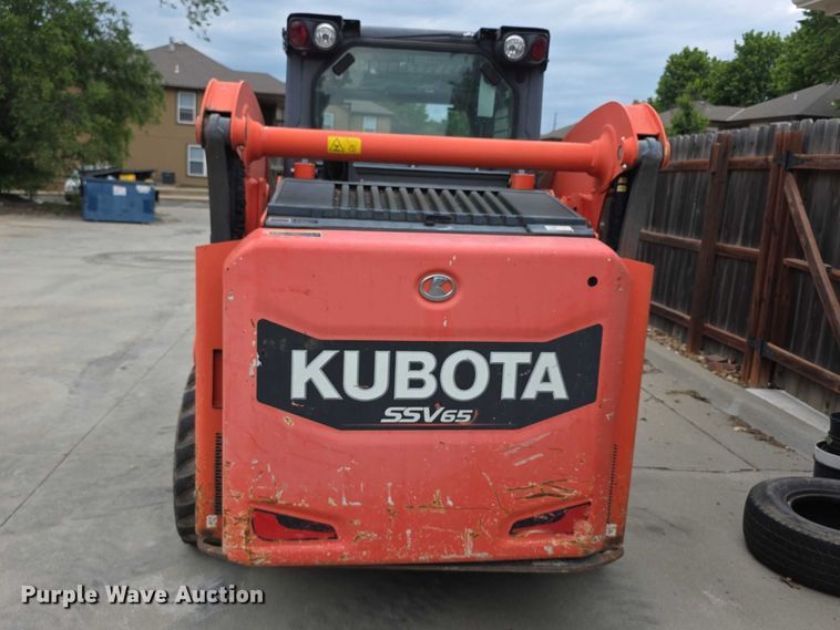 image for item EV2136 2016 Kubota SSV65 skid steer loader