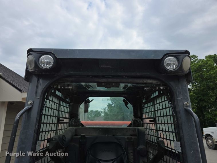 image for item EV2136 2016 Kubota SSV65 skid steer loader
