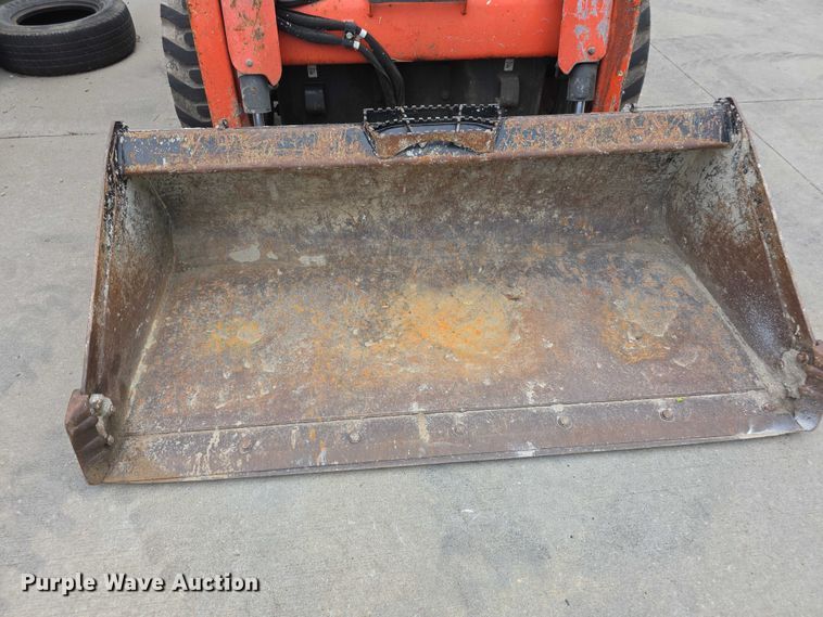 image for item EV2136 2016 Kubota SSV65 skid steer loader
