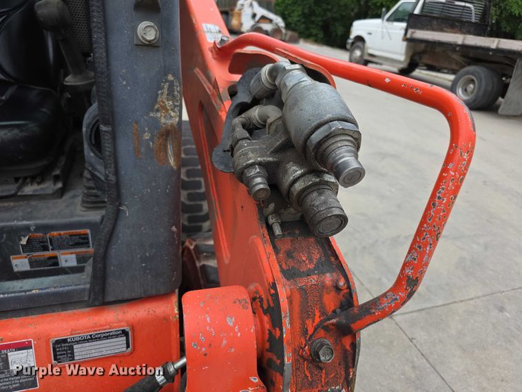 image for item EV2136 2016 Kubota SSV65 skid steer loader