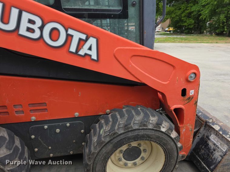 image for item EV2136 2016 Kubota SSV65 skid steer loader