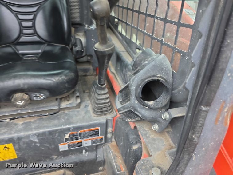 image for item EV2136 2016 Kubota SSV65 skid steer loader