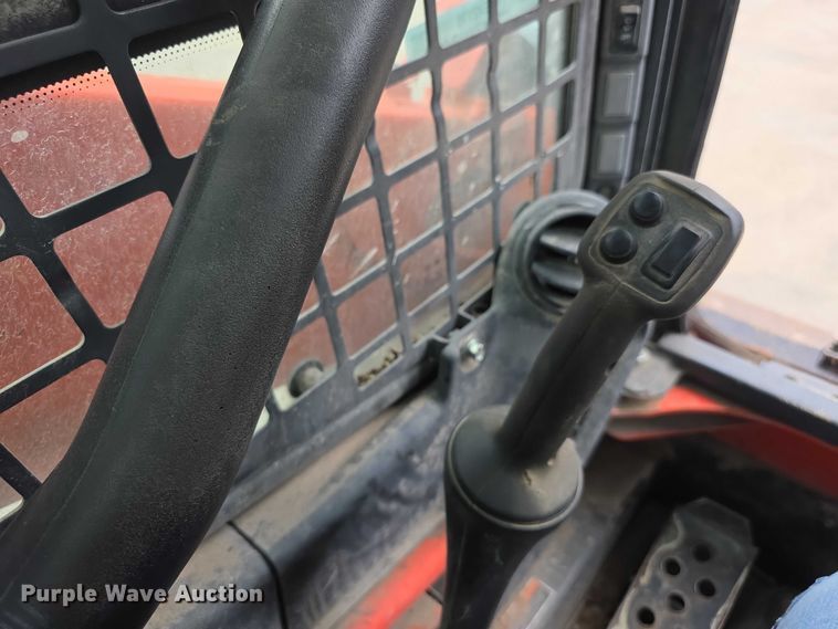 image for item EV2136 2016 Kubota SSV65 skid steer loader