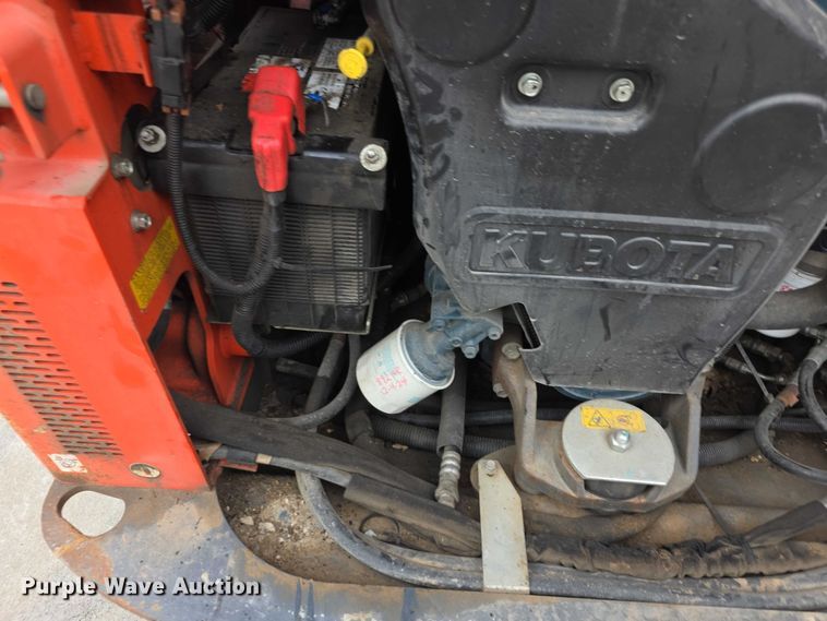 image for item EV2136 2016 Kubota SSV65 skid steer loader