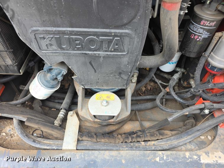 image for item EV2136 2016 Kubota SSV65 skid steer loader