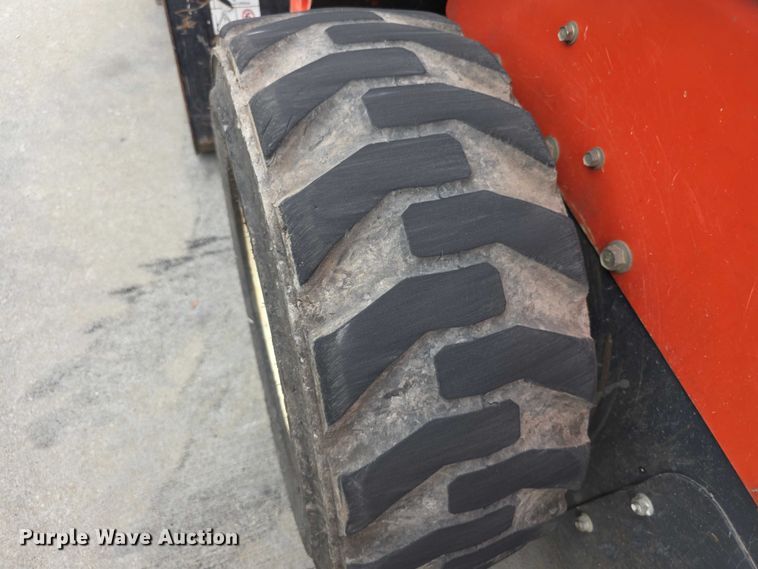 image for item EV2136 2016 Kubota SSV65 skid steer loader