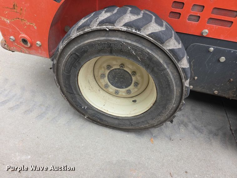 image for item EV2136 2016 Kubota SSV65 skid steer loader