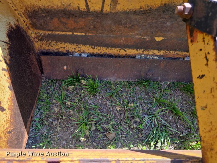 image for item EV2156 Tractor attachments