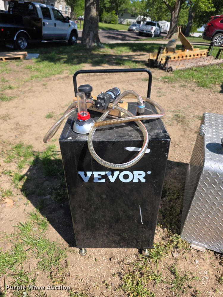 image for item EV2157 Fuel and lube equipment