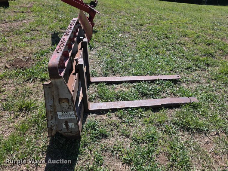 image for item EV2161 MDS skid steer forks