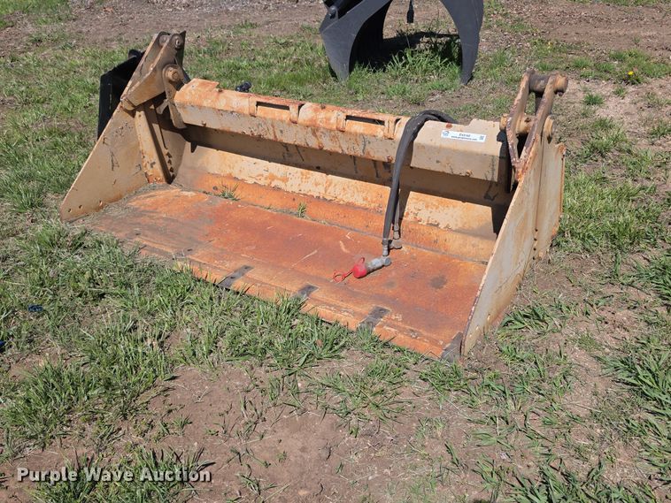 image for item EV2162 Bobcat 68 combo BKT  four in one skid steer bucket