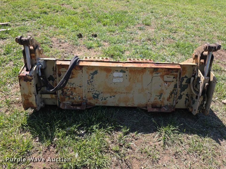 image for item EV2162 Bobcat 68 combo BKT  four in one skid steer bucket