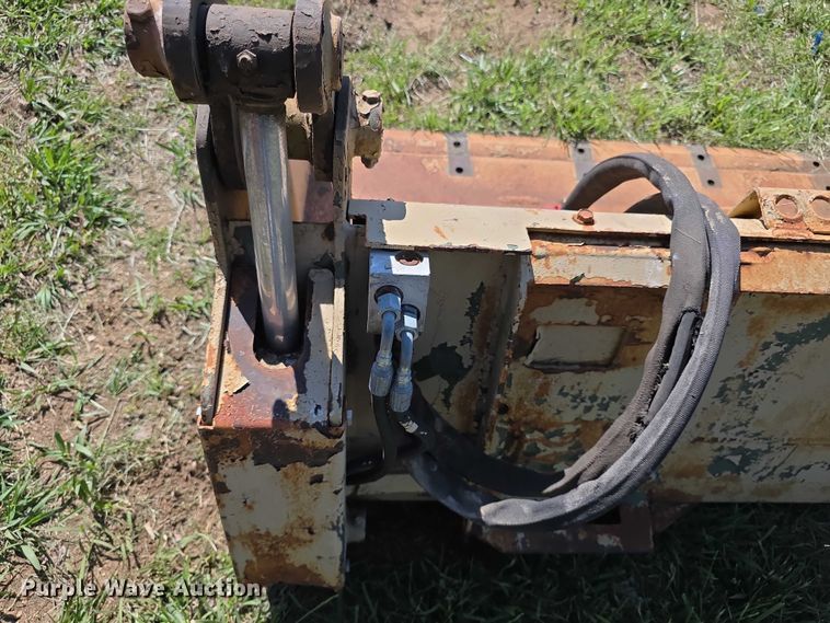 image for item EV2162 Bobcat 68 combo BKT  four in one skid steer bucket