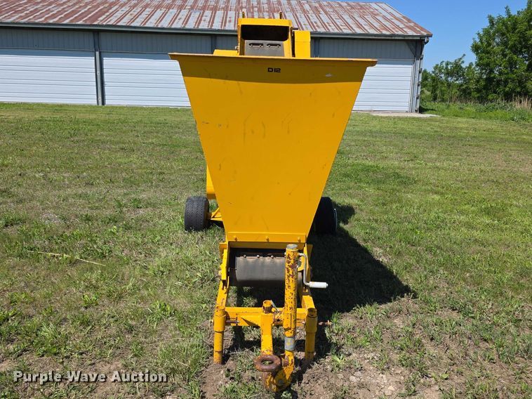image for item EV2165 Lindig  D12  topsoil shredder