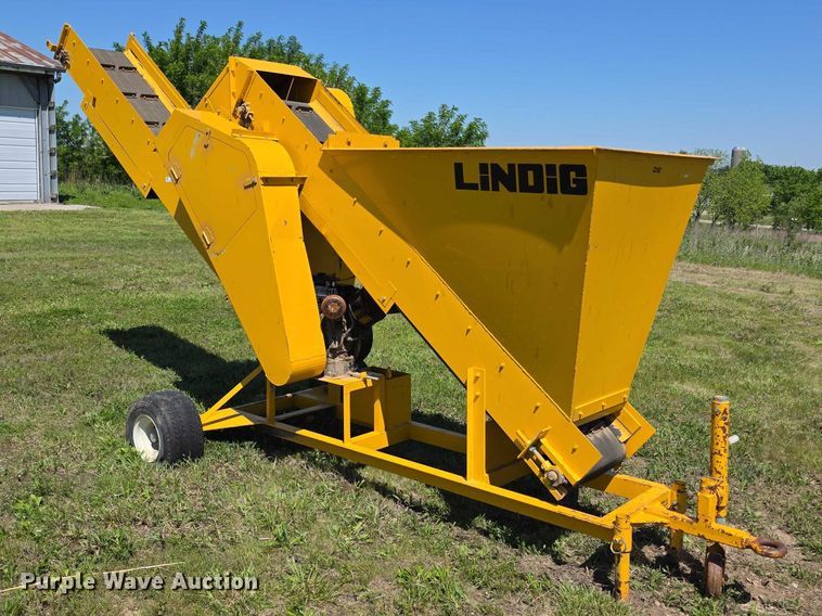 image for item EV2165 Lindig  D12  topsoil shredder