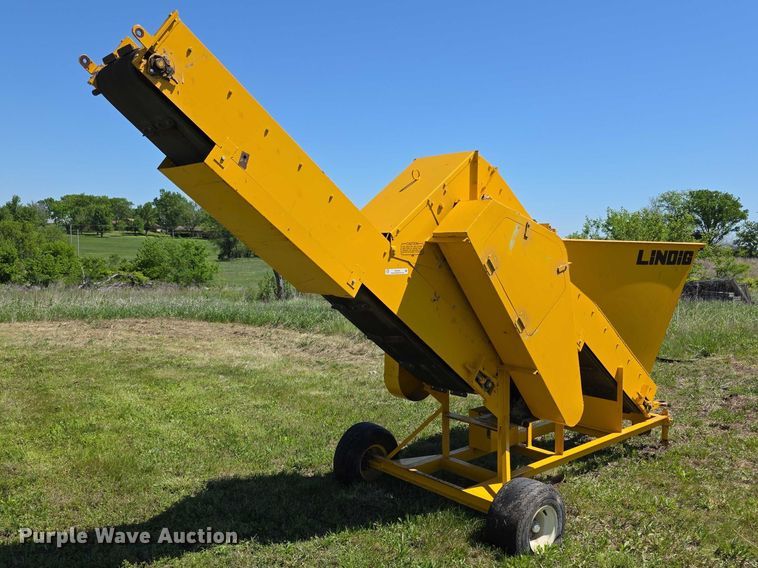 image for item EV2165 Lindig  D12  topsoil shredder