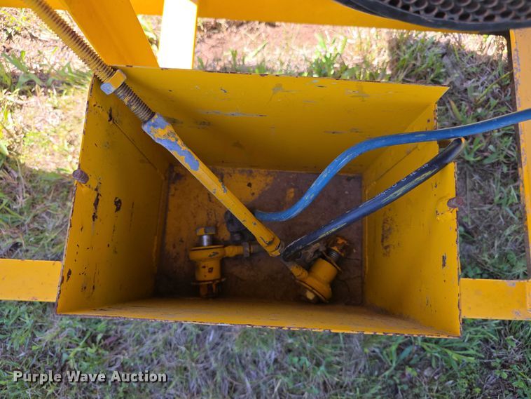 image for item EV2165 Lindig  D12  topsoil shredder
