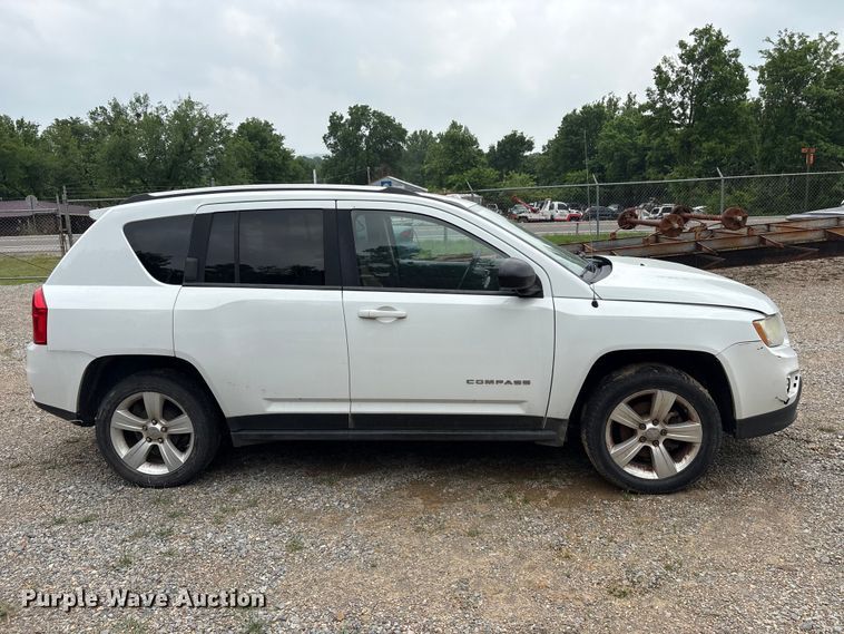 image for item EV2947 2012 Jeep Compass SUV