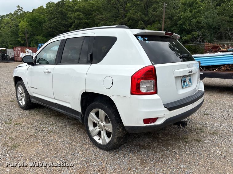 image for item EV2947 2012 Jeep Compass SUV