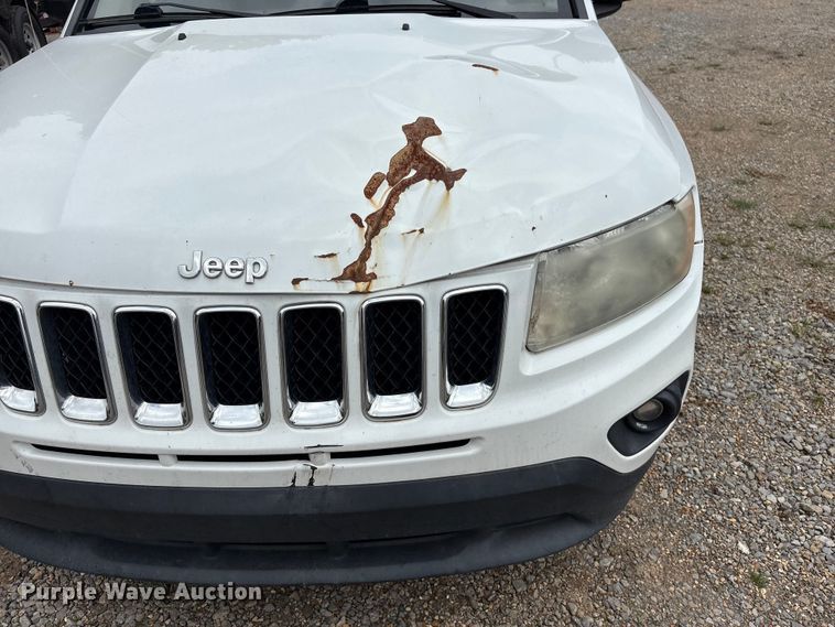 image for item EV2947 2012 Jeep Compass SUV