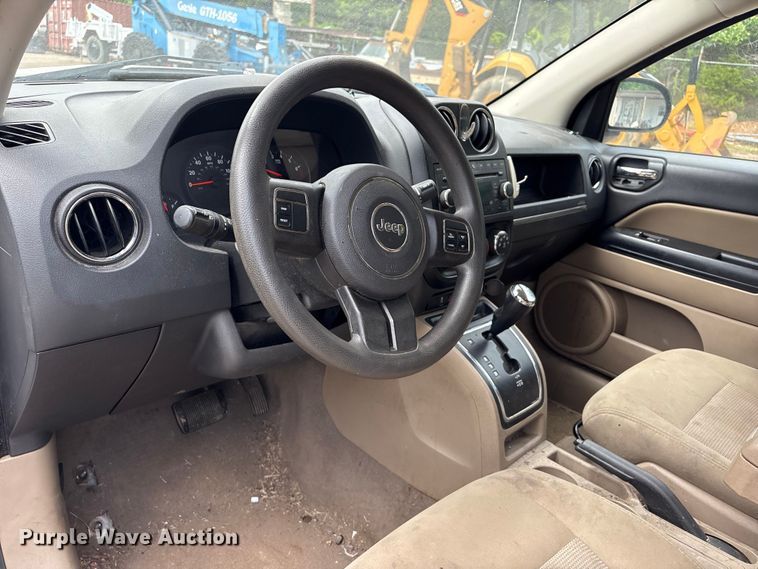 image for item EV2947 2012 Jeep Compass SUV