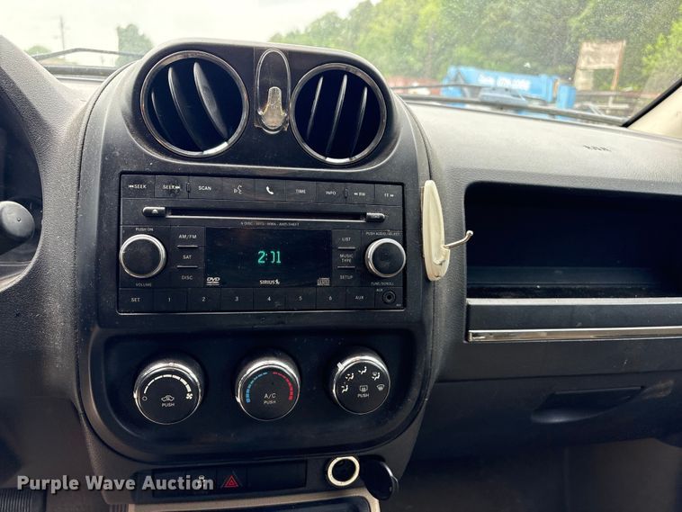 image for item EV2947 2012 Jeep Compass SUV