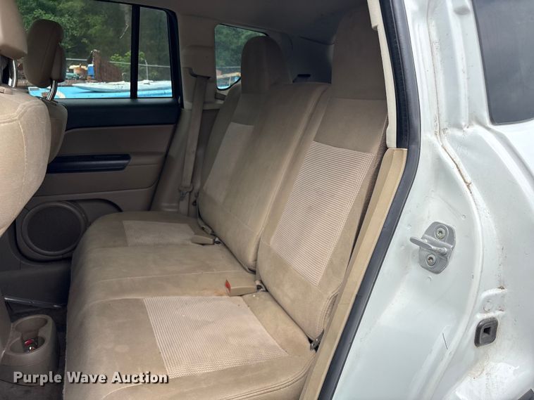 image for item EV2947 2012 Jeep Compass SUV
