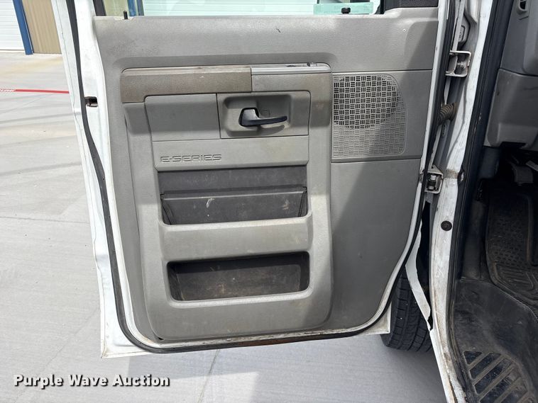 image for item EV2966 2012 Ford E350 van