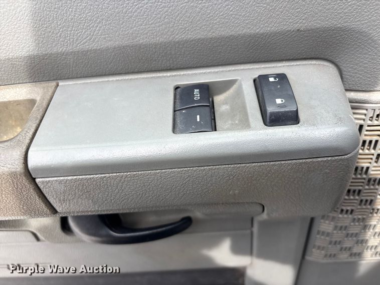 image for item EV2966 2012 Ford E350 van