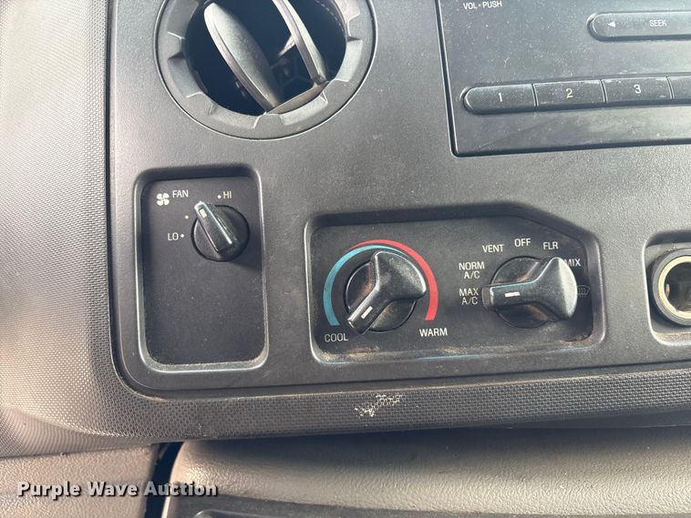 image for item EV2966 2012 Ford E350 van