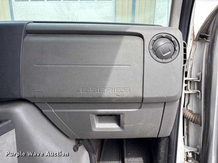 image for item EV2966 2012 Ford E350 van