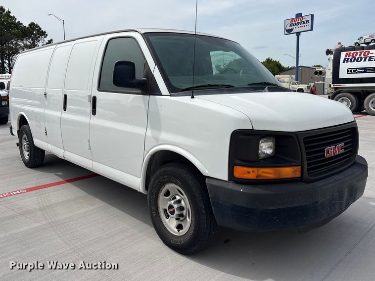 image for item EV2967 2014 GMC Savana van
