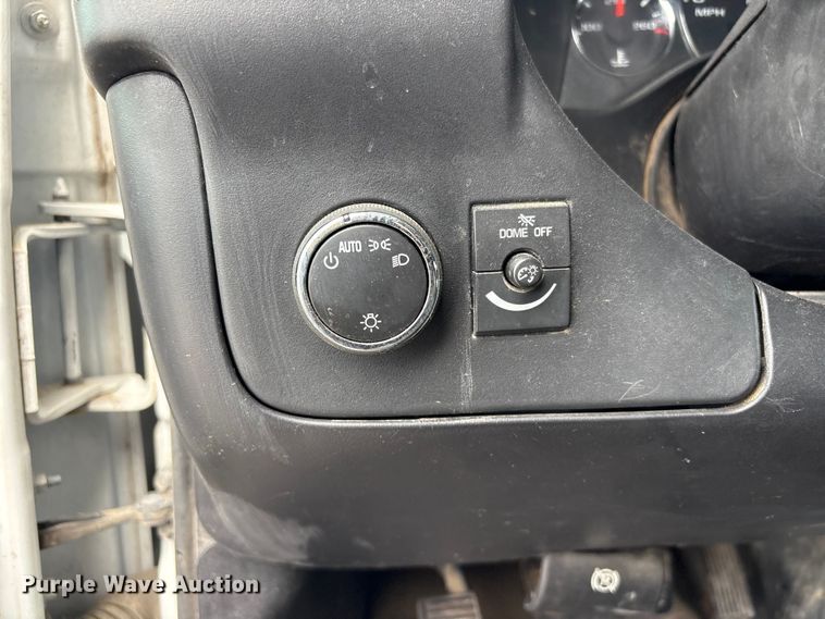 image for item EV2967 2014 GMC Savana van