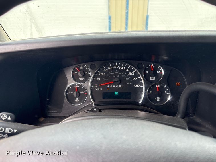 image for item EV2967 2014 GMC Savana van