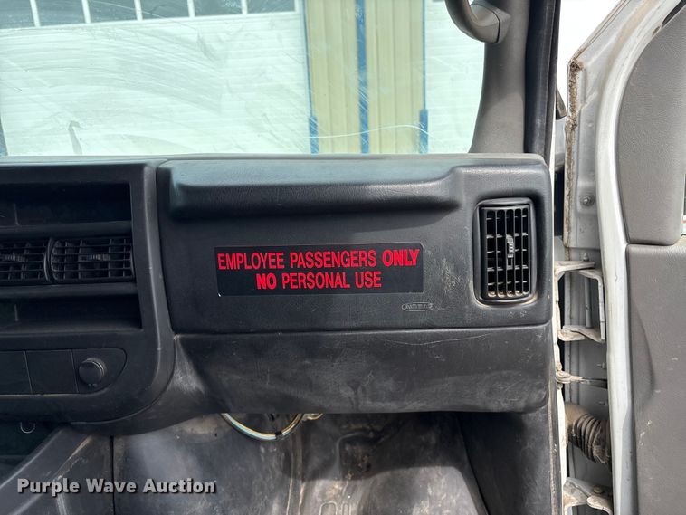 image for item EV2967 2014 GMC Savana van