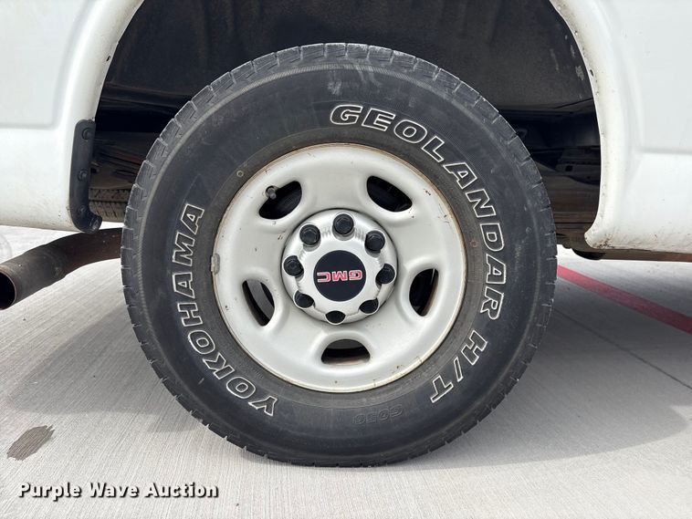image for item EV2967 2014 GMC Savana van