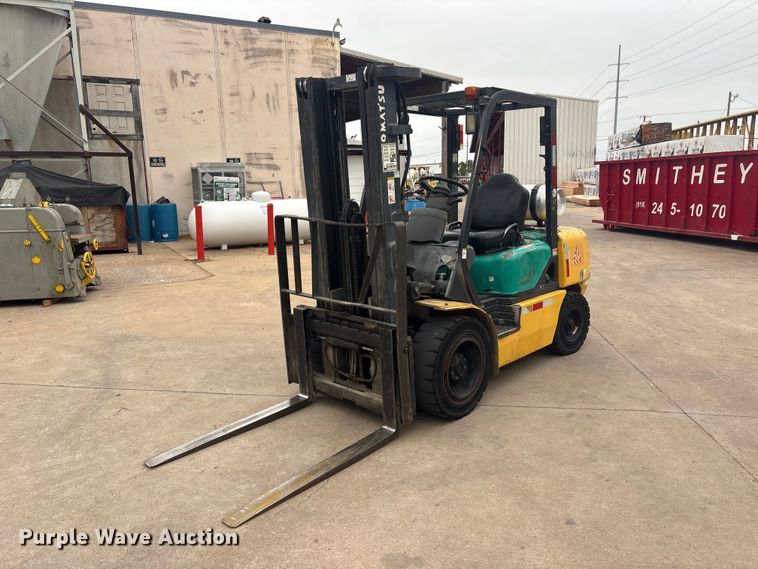 image for item EV2969 Komatsu FG30HT-14 forklift