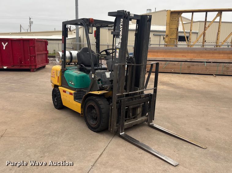 image for item EV2969 Komatsu FG30HT-14 forklift