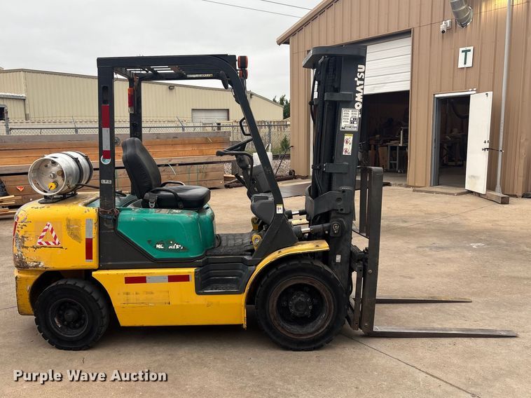 image for item EV2969 Komatsu FG30HT-14 forklift
