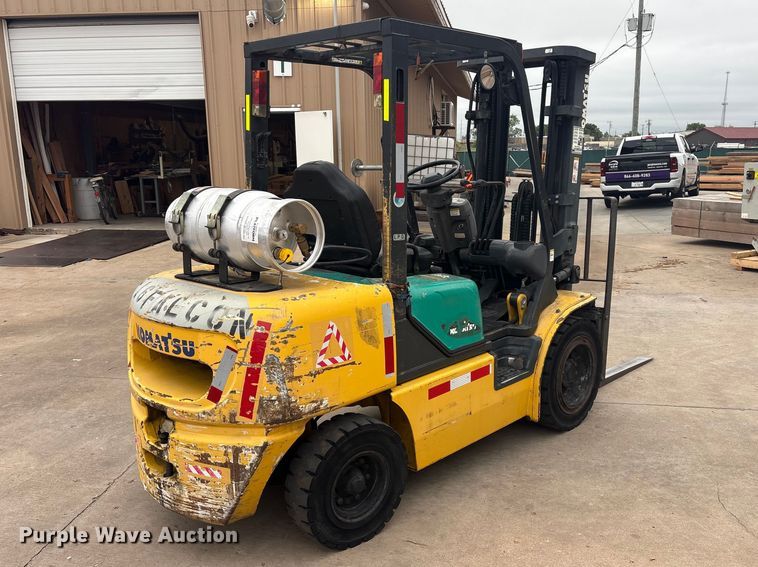 image for item EV2969 Komatsu FG30HT-14 forklift