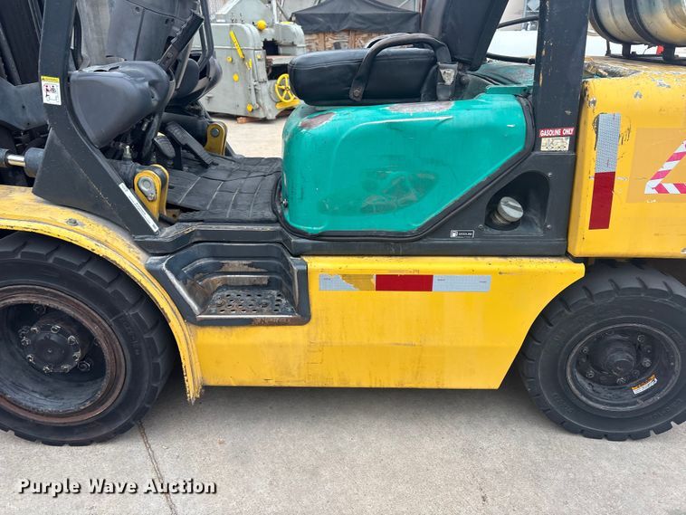 image for item EV2969 Komatsu FG30HT-14 forklift