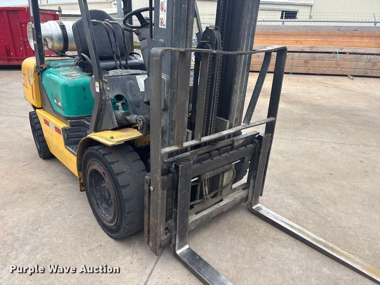image for item EV2969 Komatsu FG30HT-14 forklift
