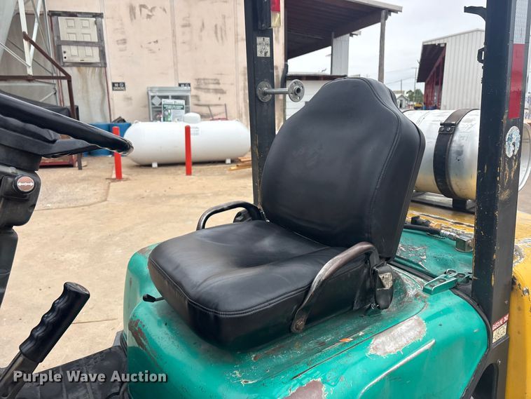 image for item EV2969 Komatsu FG30HT-14 forklift