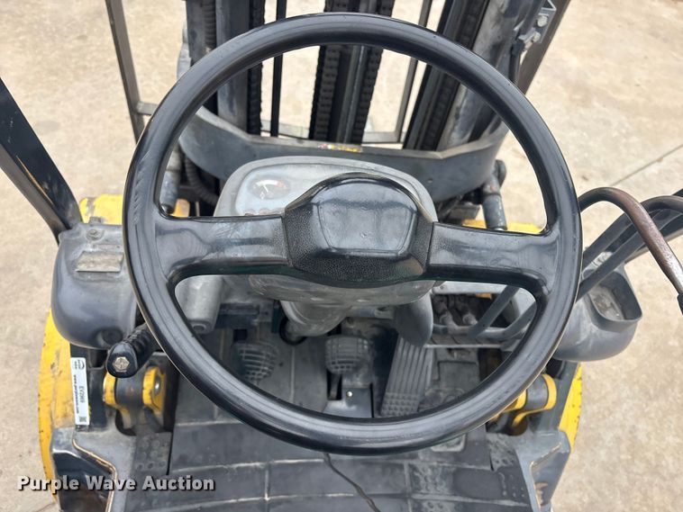 image for item EV2969 Komatsu FG30HT-14 forklift